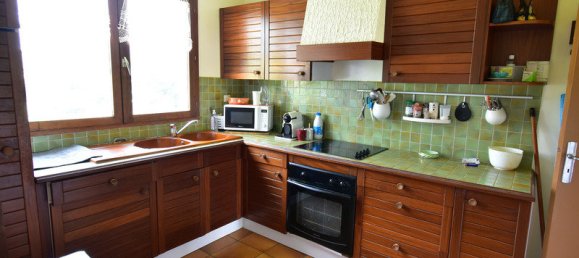 5 bedrooms House in Tremblay-les-Villages, France No. 275890 4