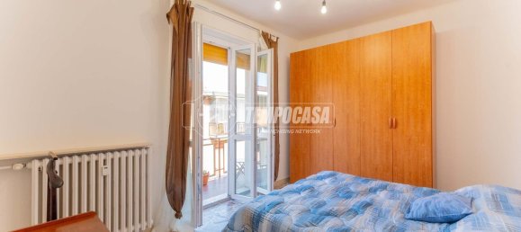 2 rooms Apartment in Magenta, Italy No. 274835 3