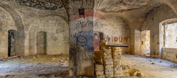 8 rooms House in Noicattaro, Italy No. 346063 5