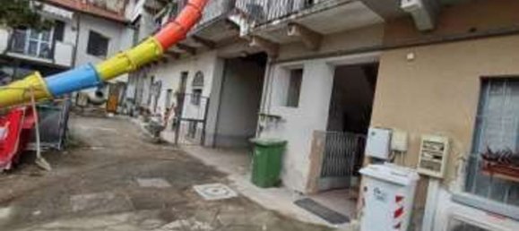 3-salle Appartement à Busto Arsizio, Italy No. 259006 6