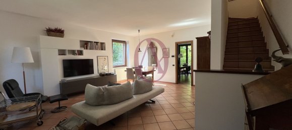 5 bedrooms House in Castellanza, Italy No. 361249 11