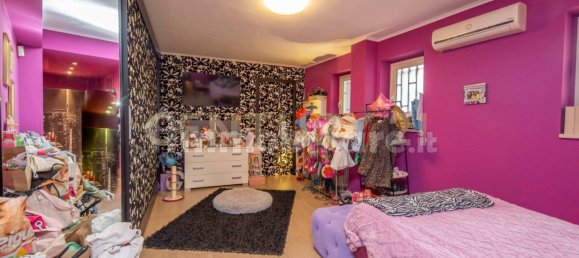 Apartamento de 2 dormitorios en Catania, Italy No. 320244 11