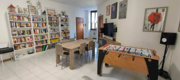 2 bedrooms Apartment in Milan, Italy No. 282656 2