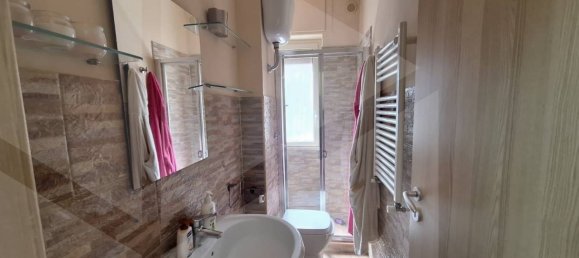 4-salle Appartement à Naples, Italy No. 34530 20