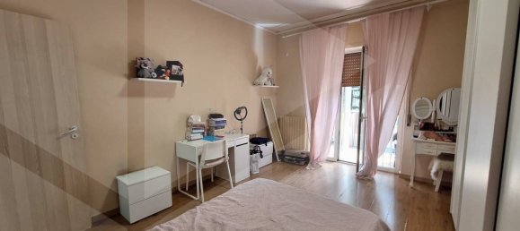 4-salle Appartement à Naples, Italy No. 34530 28