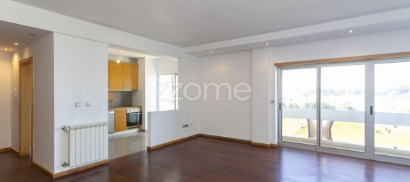 4 bedrooms Duplex in Senhora da Hora, Portugal No. 38149 4