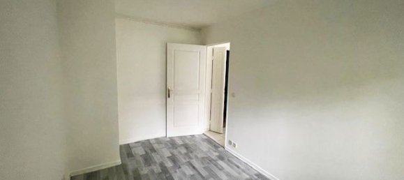 1 bedroom Apartment in Meudon, France No. 305917 4