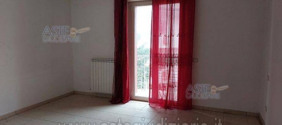 5 rooms Apartment in Corropoli, Italy No. 345428 4