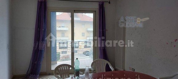 5 rooms Apartment in Corropoli, Italy No. 345428 3