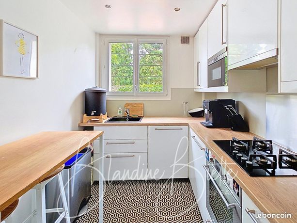 Apartamento de 3 dormitorios en Chatou, France No. 279536