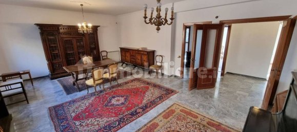 5 rooms Apartment in Rome, Italy No. 68814 5