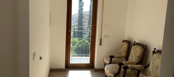 5 rooms Apartment in Rome, Italy No. 68814 17