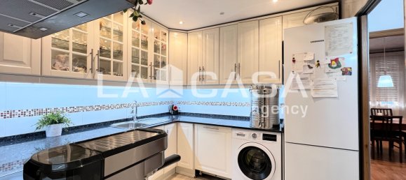 5 bedrooms House in Badalona, Spain No. 136686 14