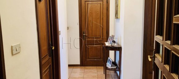 4 غرف نوم شقة في Sansepolcro, Italy رقم 151889 4