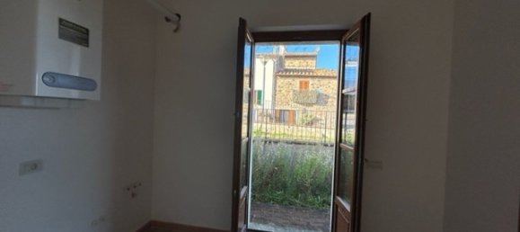 2 Schlafzimmer Wohnung in Cetona, Italy, Nr. 56416 8