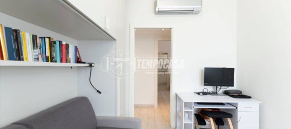 Apartamento de 2 dormitorios en Milan, Italy No. 266566 13