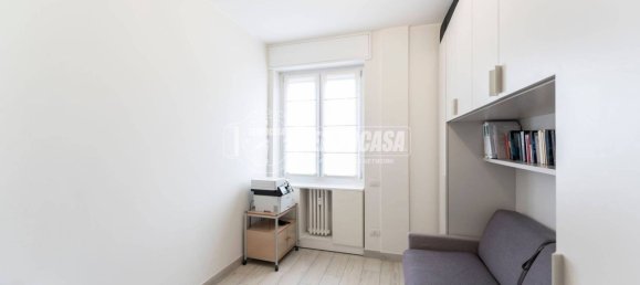 Apartamento de 2 dormitorios en Milan, Italy No. 266566 12