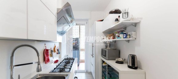 Apartamento de 2 dormitorios en Milan, Italy No. 266566 7