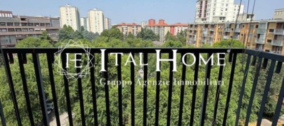 2 bedrooms Apartment in Milan, Italy No. 330738 2