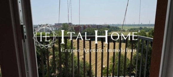 2 bedrooms Apartment in Milan, Italy No. 330738 4