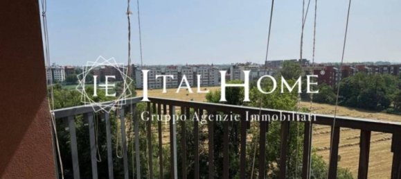 2 bedrooms Apartment in Milan, Italy No. 330738 3