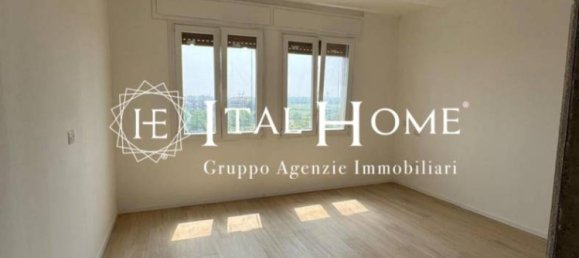 2 bedrooms Apartment in Milan, Italy No. 330738 5