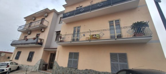 4 bedrooms Apartment in Massa di Somma, Italy No. 327728 4