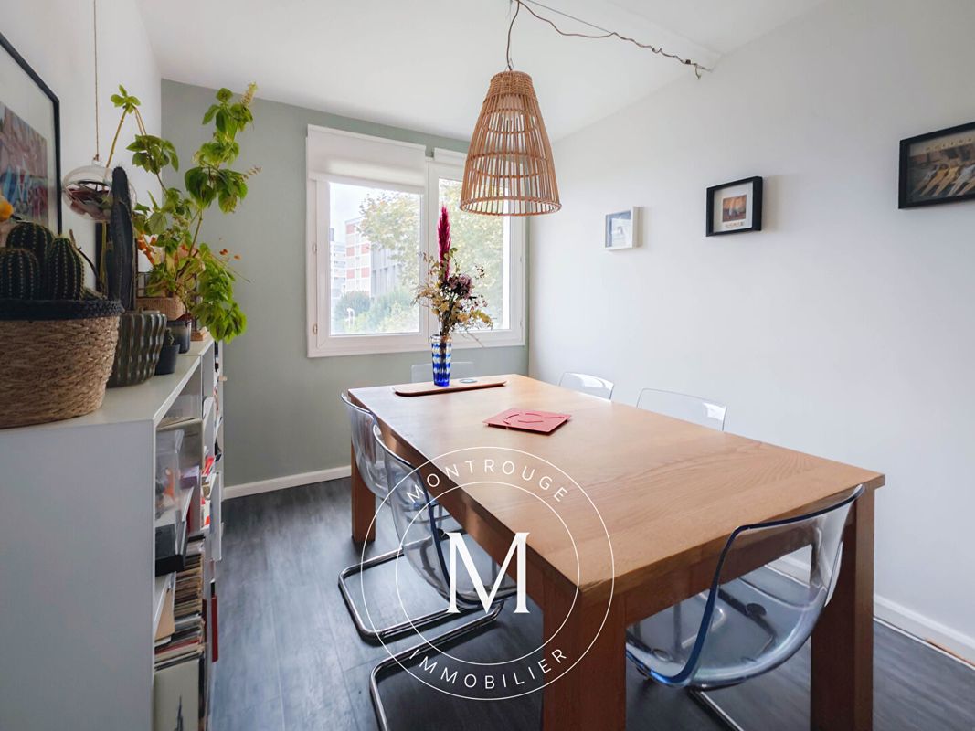 3 غرف نوم شقة في Montrouge, France رقم 177670