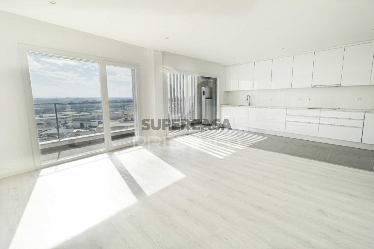 3 bedrooms Duplex in Corroios, Portugal No. 238735