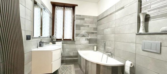 5 rooms House in Carignano, Italy No. 122140 26