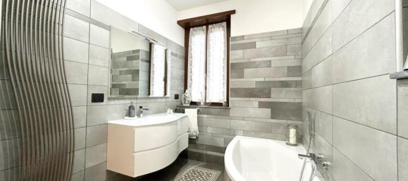 5 rooms House in Carignano, Italy No. 122140 3