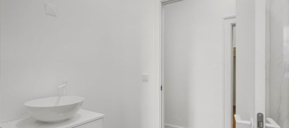 2 bedrooms Apartment in Lisbon, Portugal No. 74502 16