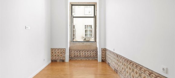 2 bedrooms Apartment in Lisbon, Portugal No. 74502 4