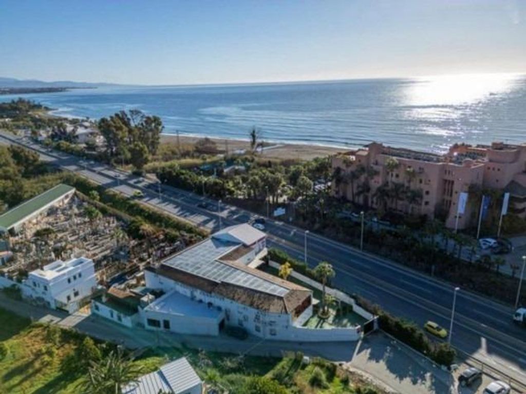 29 bedrooms Hotel in Estepona, Spain No. 174293