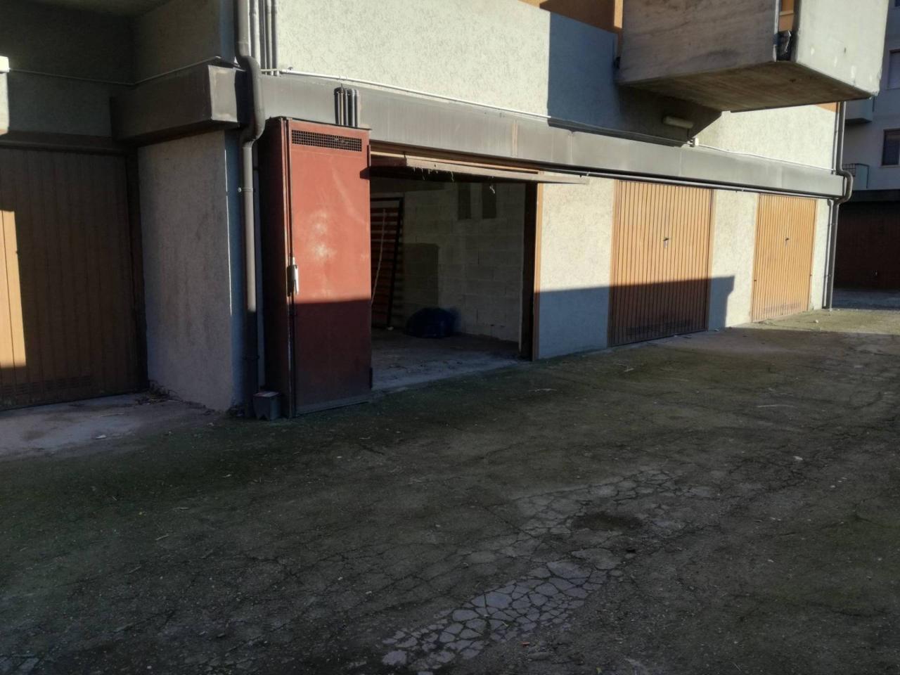 Гараж 29м² в Казальпустерленго, Италия № 70925