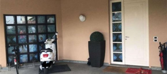 Villa de 10 habitaciónes en Albano Sant'Alessandro, Italy No. 284028 12