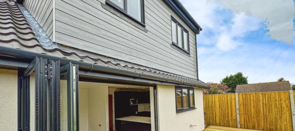 4 bedrooms House in Littlehampton, United Kingdom No. 10636 4