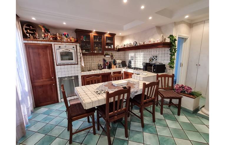 2غرفة شقة في Rome, Italy رقم 250792