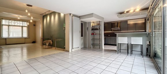 6 bedrooms House in Dunkerque, France No. 65568 3