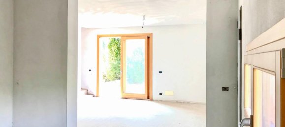 5-salle Maison à Castelfranco Veneto, Italy No. 227427 3