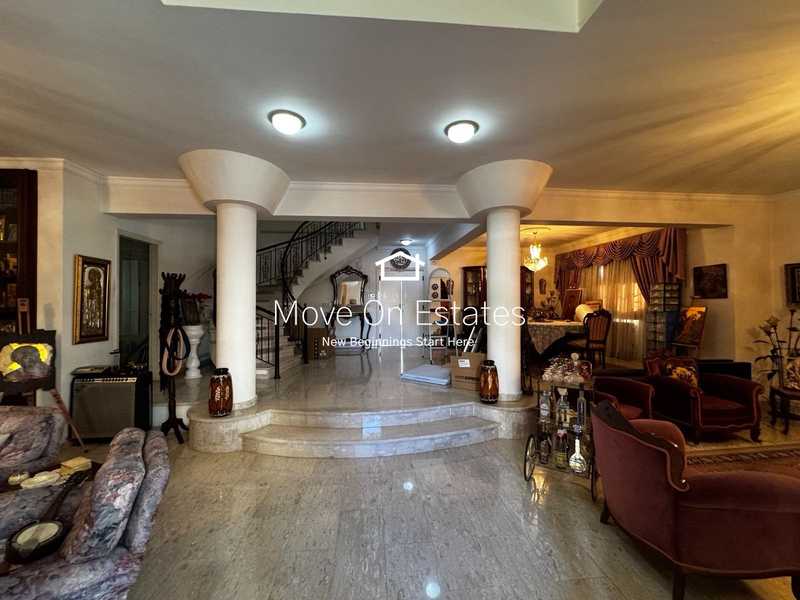 5 bedrooms Commercial property in Larnaca, Cyprus No. 19784