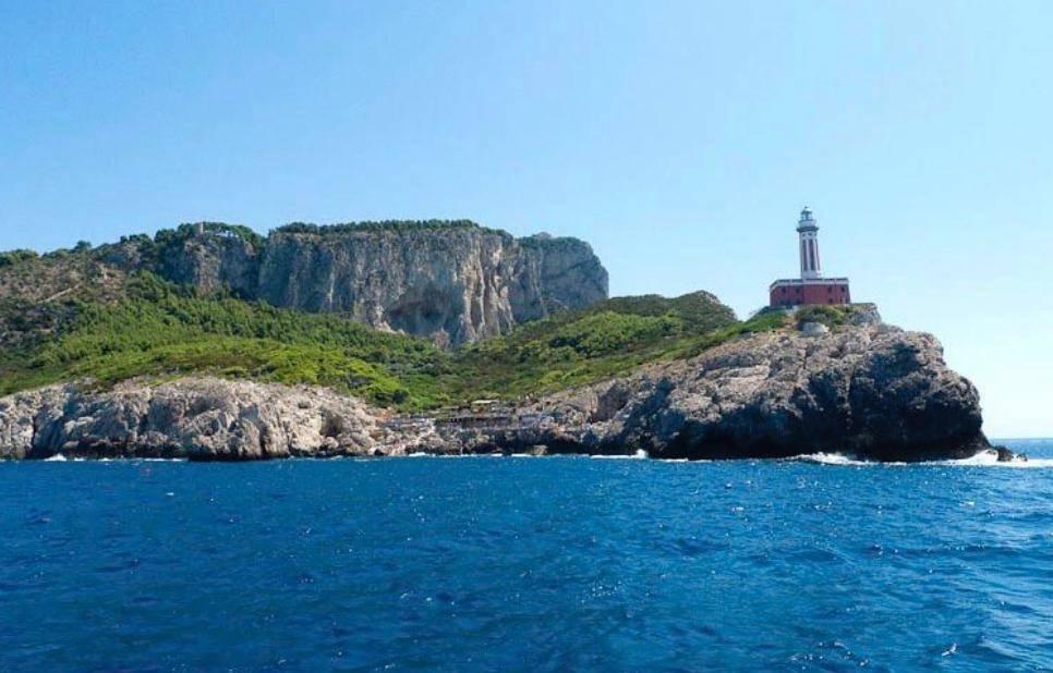 4 rooms Villa in Anacapri, Italy No. 36341