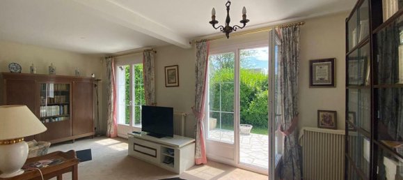 3 bedrooms House in Chantilly, France No. 349099 4