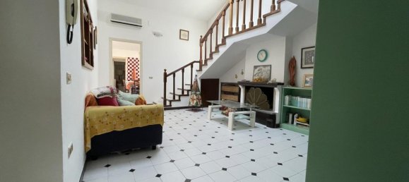 Квартира с 6 комнатами в Сассари, Италия № 92234 2