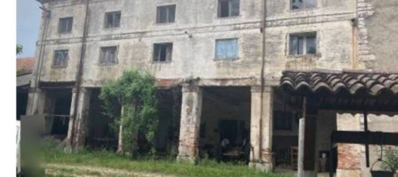 4 rooms Apartment in Schio, Italy No. 263624 2