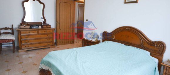 4-salle Appartement à Crosia, Italy No. 291010 9