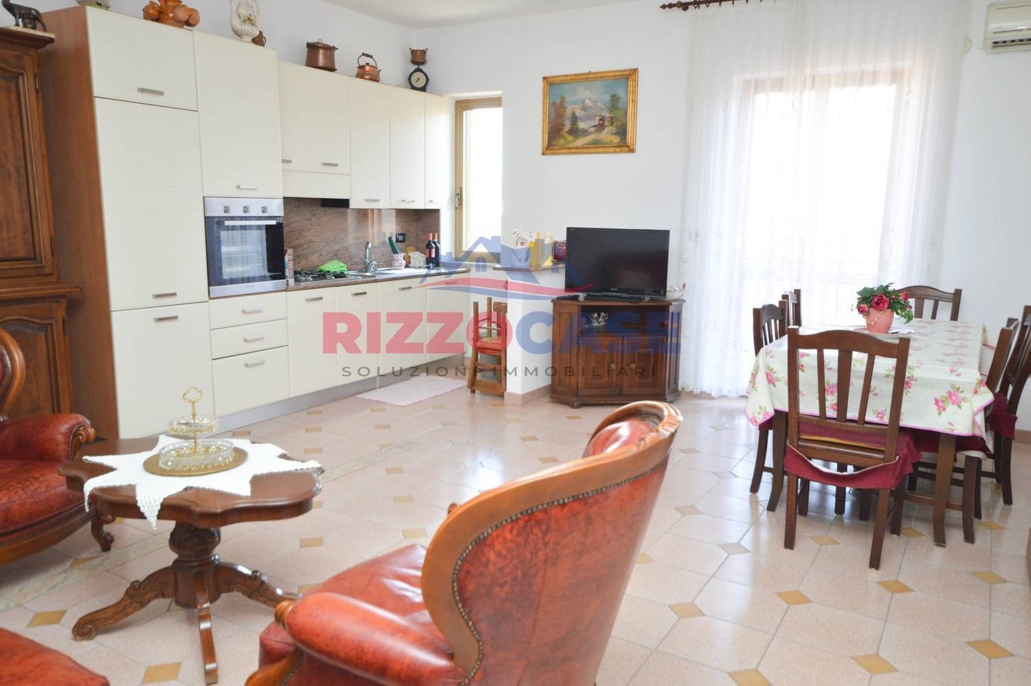 4-salle Appartement à Crosia, Italy No. 291010