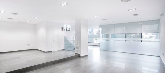 Gebäude in Marbella, Spain 250m², Nr. 117427 6