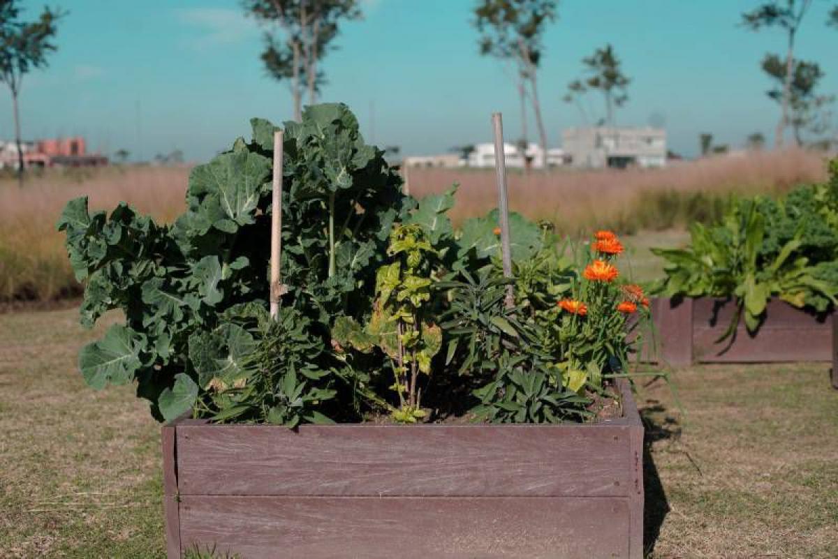  Land in Escobar, Argentina No. 120703