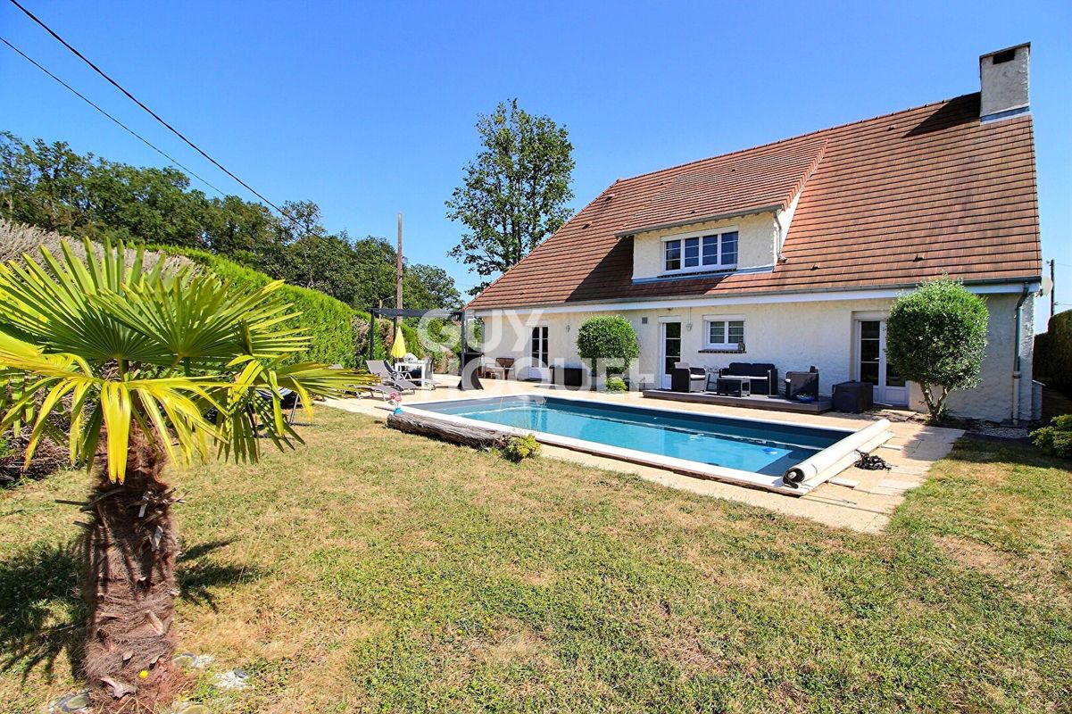 6 bedrooms House in Rambouillet, France No. 187043